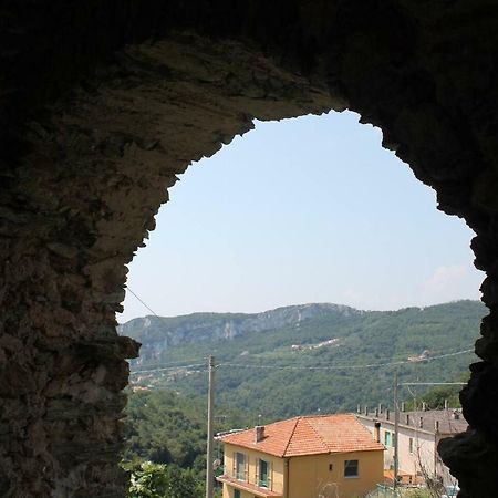 La Casetta Di Graziella Apartment Vezzi Portio Luaran gambar