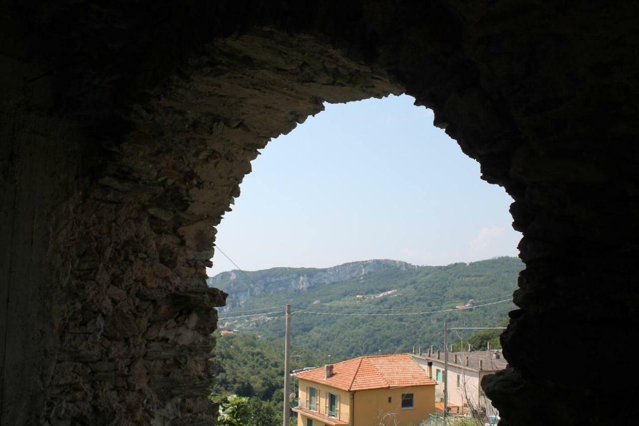 La Casetta Di Graziella Apartment Vezzi Portio Luaran gambar