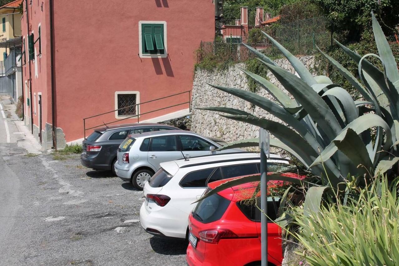 La Casetta Di Graziella Apartment Vezzi Portio Luaran gambar